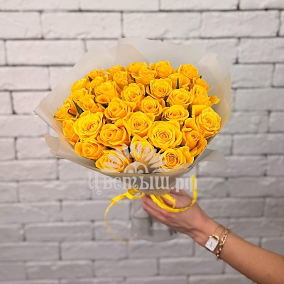 Букет 33 желтые розы