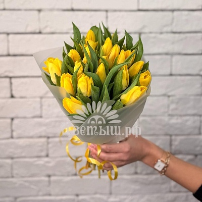 Букет 25 жёлтых тюльпанов 
