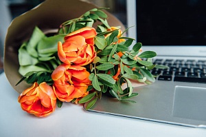 Цветочные композиции для бизнес-мероприятий: как правильно оформить