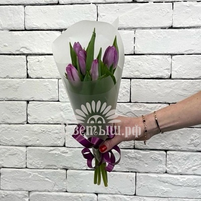 Букет 5 сиреневых тюльпанов 