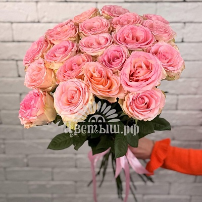 Букет 21 роза Эквадор «Esperance»