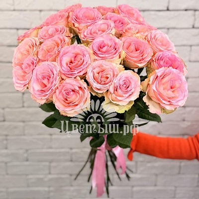 Букет 25 роза Эквадор «Esperance»