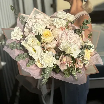 Букет «Blooming»
