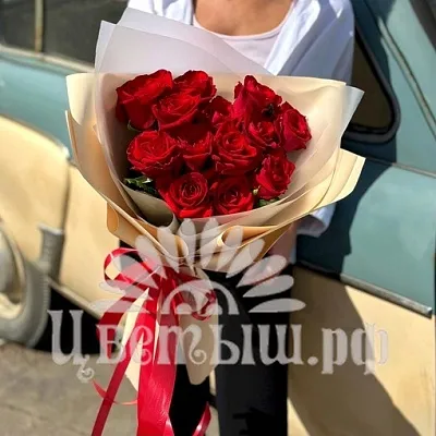 Букет 13 красных роз