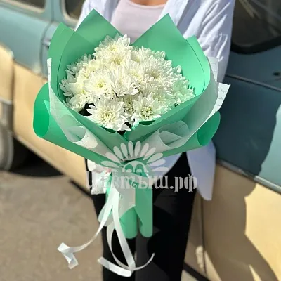 Букет 5 белых кустовых хризантем